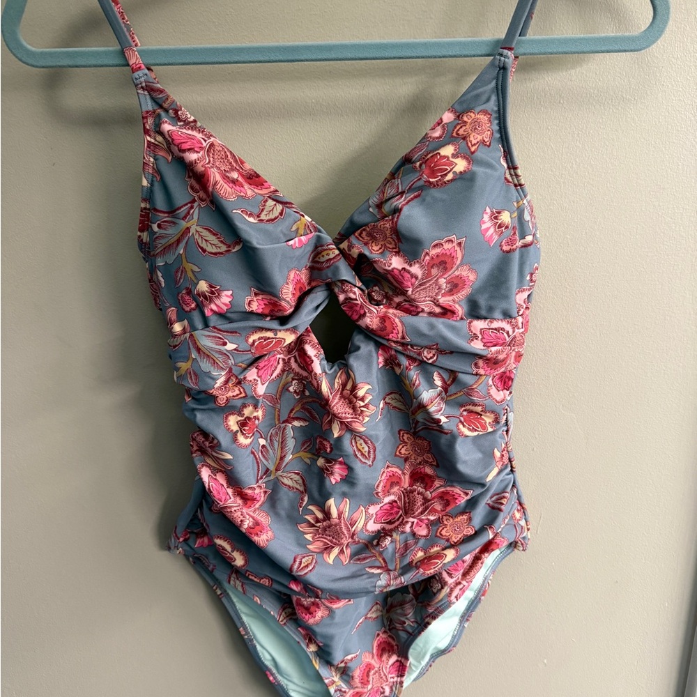 Brand new Cupshe Blue and Pink Floral One Piece Swimsuit